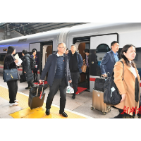 快讯丨在湘全国人大代表抵达北京