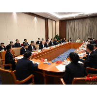 湖南代表团举行分组会议 审议全国人大常委会工作报告