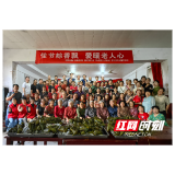 佳节粽香飘  爱暖老人心——卢峰镇长兴社区开展端午节包粽子活动