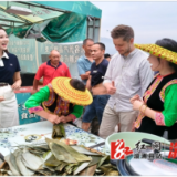 溆浦龙舟竞渡展风采 赛事激活经济新活力