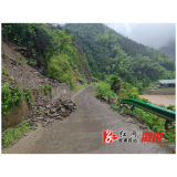 小横垅乡雷坡村：干群同心战汛情  筑牢安全“防护堤”