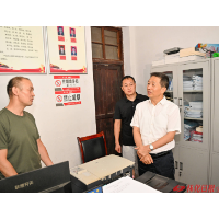 许忠建在辰溪、中方县督导检查巩固拓展脱贫攻坚成果同乡村振兴有效衔接工作