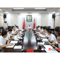 郑湘主持县委理论学习中心组2025年第十次集体学习