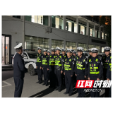溆浦县公安局交通管理大队开展“夜查”集中整治 筑牢夜间交通安全防线