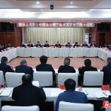 聚才赋能 兴溆发展——溆浦县人才工作座谈会暨“溆水人才卡”授卡仪式举行