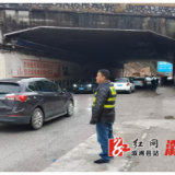 卢峰镇：坚守岗位疏堵保畅 文明劝导护航平安
