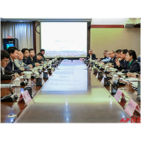 韦朝晖与来怀企业家投资考察团会谈