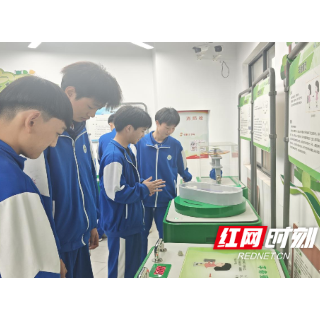 溆浦县师大思沁高级中学人文科技节圆满落幕