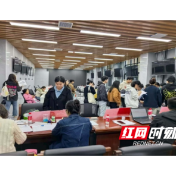 风雨无阻聚英才  溆浦县卫健系统事业单位公开招聘报名首日火热开局