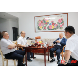 田晓华、彭丁峰走访慰问老领导老同志