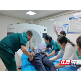洪水阻路不阻“医”路:溆浦县中医医院洪水中成功转运八旬病患
