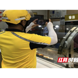 溆浦外卖小哥上岗“查”后厨了