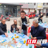 低庄镇：重阳敬老送温情 普法宣传护平安