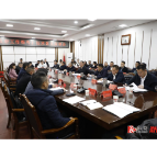 杨廉喜主持召开《县政府工作报告》征求意见座谈会