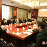 杨廉喜参加县政协经济界别、社会救助福利界别分组讨论