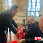 双井镇开展重阳节敬老慰问活动