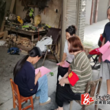 桥江镇:入户走访暖童心 安全护航暑假路