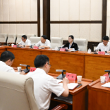韦朝晖与各民主党派市委会新一届领导班子座谈