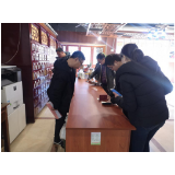 凤凰县市监局扎实开展“两节”期间药械化市场保障专项检查工作