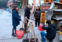 凤凰县市场监督管理局： 重拳出击治乱象  诚信经营建自律    