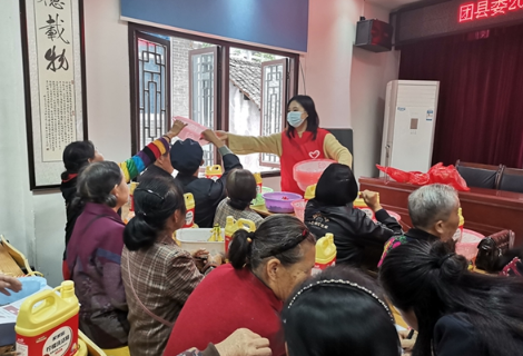 团县委开展“九九重阳节 浓浓敬老情”重阳节敬老爱老活动