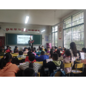 凤凰县吉信镇：网络安全进校园  护航学生助成长