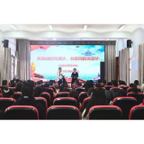 凤凰县芙蓉学校举行“民族团结同进步 共筑强国强军梦”演讲比赛