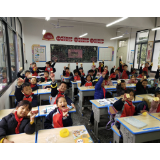 凤凰禾库芙蓉学校：提高餐标供苹果  吃出营养  吃出幸福