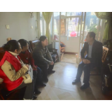 凤凰县执法局:走访慰问道德模范杨宏