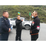 凤凰交通执法：严打“黑车”，人性化执法 转送乘客平安回家