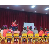 凤凰县幼儿园：新秀教师展身手 携手共进促成长