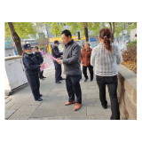 凤凰城管：开展“法律七进”活动 推动法律深入人心