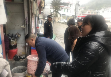 凤凰县水打田乡：开展容貌秩序整治 践行建设美丽湘西有我