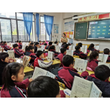 凤凰县箭道坪小学：依托教研辐射引领 城乡牵手共同发展