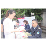 凤凰县开展化妆品安全科普宣传周活动