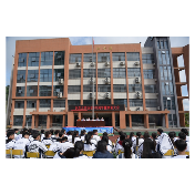 凤凰职中举行纪念五四运动一百〇二周年活动暨表彰大会