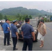 凤凰县吉信镇：强执法 保安全 大力开展道路交通问题顽瘴痼疾整治