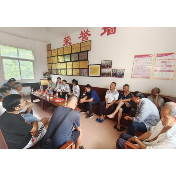 产业振兴助力乡村振兴  ——凤凰县沱江镇陪同湖南农大博士团进大湾村调研