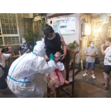 凤凰:为滞留游客提供真诚服务和安全保护