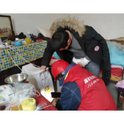 线路停电检修，呼吸机面临停机，东方红（国强）共产党员服务队上门送电为“生命续航”