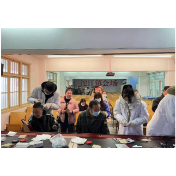 凤凰县沱江镇开展公职人员毛发毒品检测工作