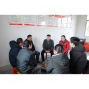 凤凰县教体局：节前走访慰问送温暖  为乡村振兴赋能蓄力