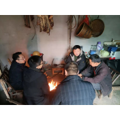 凤凰：春节慰问送祝福  情暖困难党员