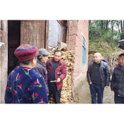 凤凰县农经站：情系困难户 关怀暖人心