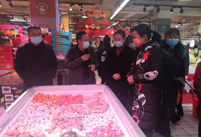 杨平利带队检查商超和农贸市场安全生产、疫情防控等工作