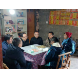 凤凰县禾库镇寒冬慰问监测户元旦佳节暖人心