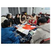 凤凰县箭道坪小学土桥路校区：名师引路促成长 齐心协力助“双减”