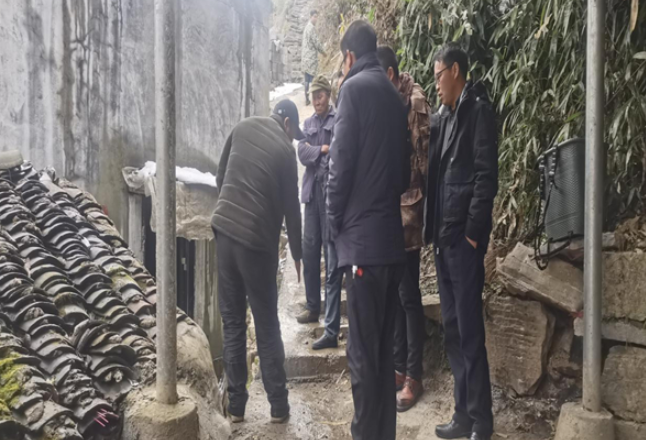 凤凰县千工坪镇综治中心联合山江法庭  化解基层矛盾