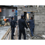 凤凰城管:依法拆除“违建”砖房  提升人居环境质量——系列报道（十一）