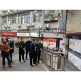 社区报到   强化指导 ——龙志勇以普通党员身份到沱江镇南华社区报到并指导社区工作